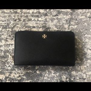 Tory Burch black wallet
